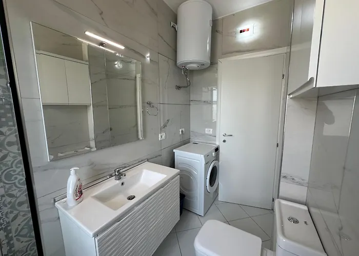 Sunset Seaview 305 Apartment Golem (Tirana)